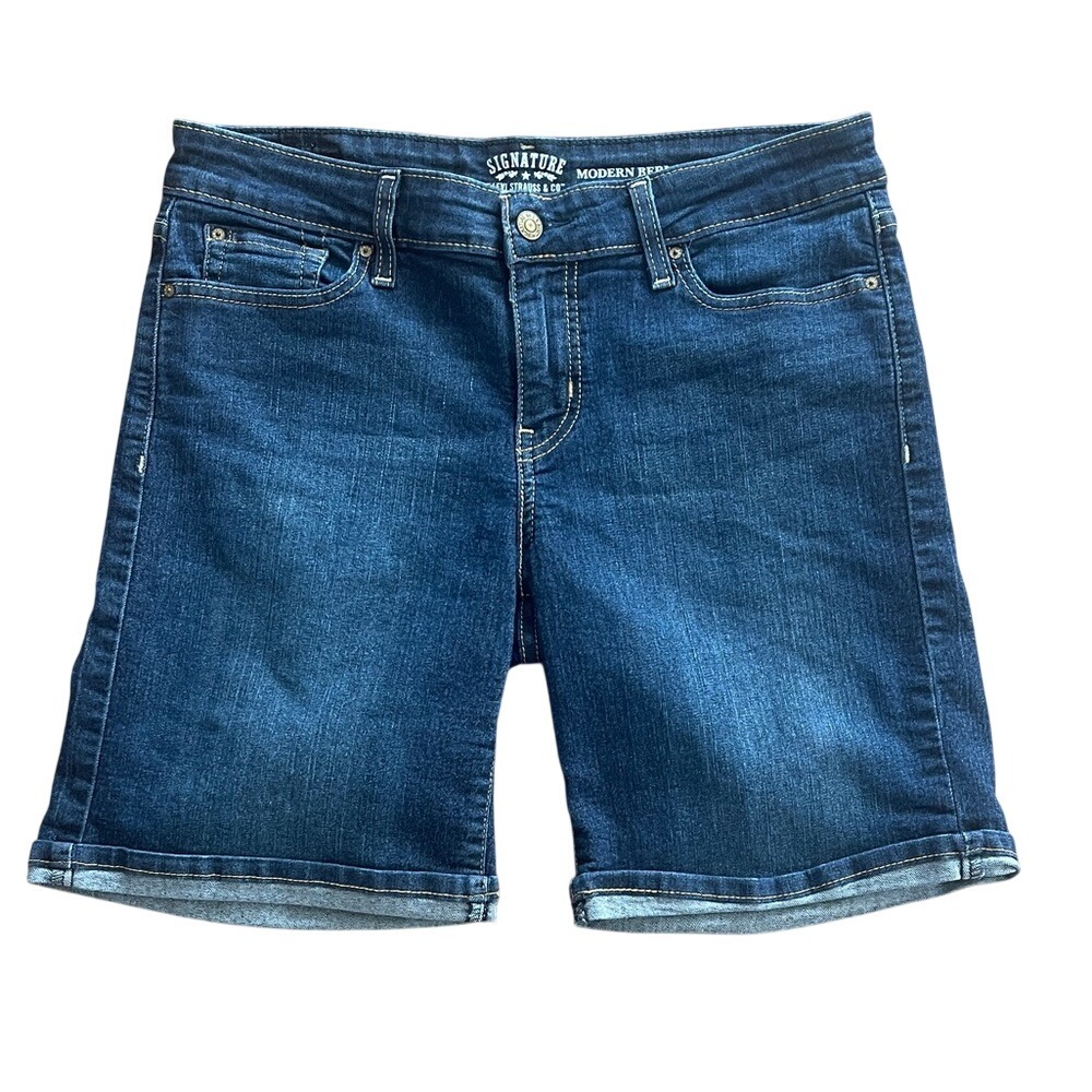 Signature Levi's Modern Bermuda Shorts 8/W29